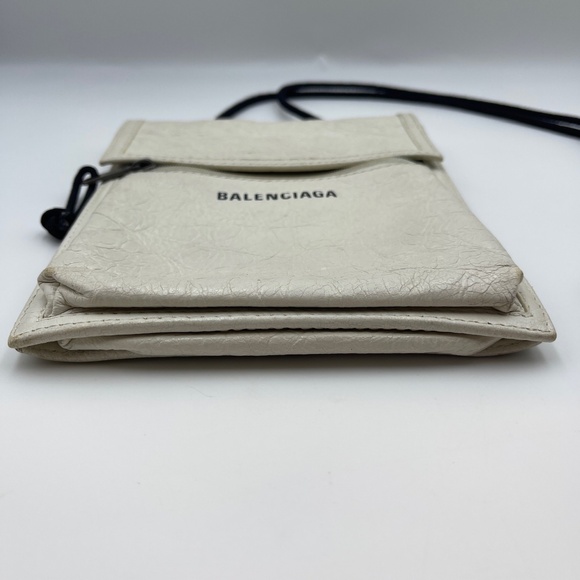 Balenciaga Agneau Arena small explorer crossbody bag pouch white leather - Picture 5 of 15